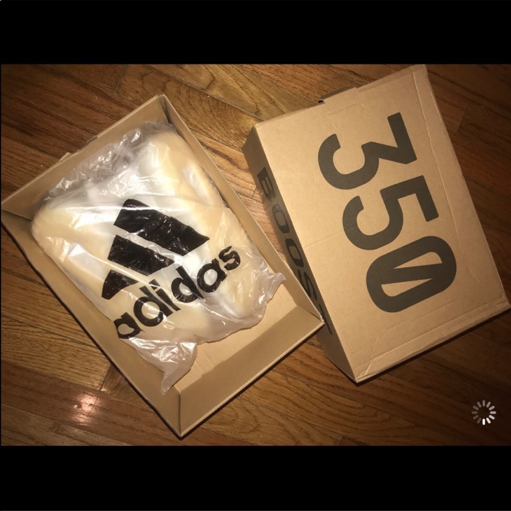 Yeezy Boost 350 V2 “Cream” Size 6.5